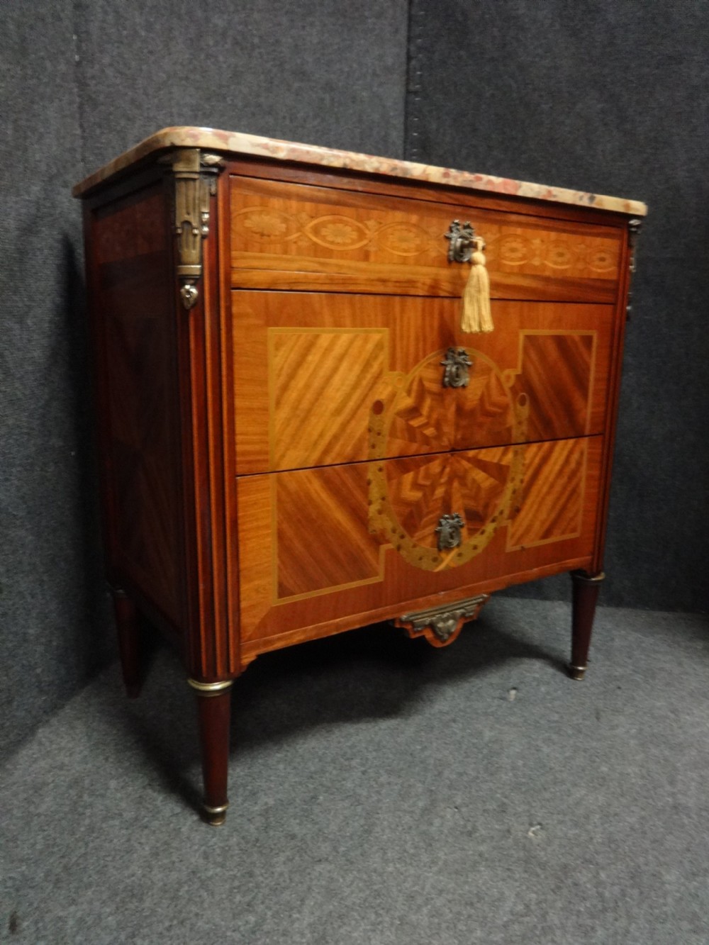 Very Good Marquetry Commode Chest of Drawers View V