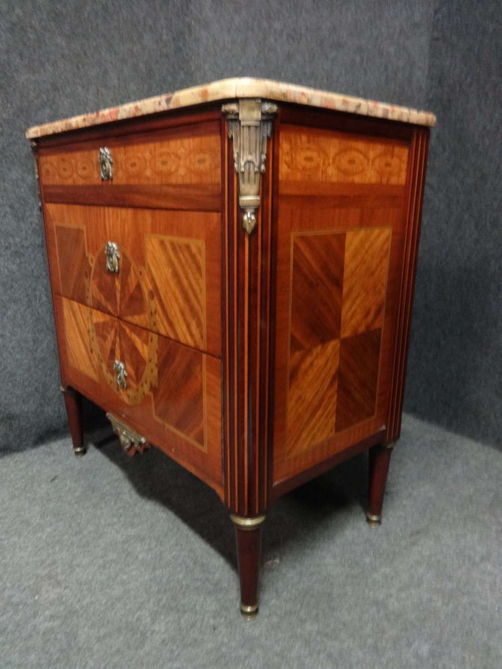 Very Good Marquetry Commode Chest of Drawers View VIII