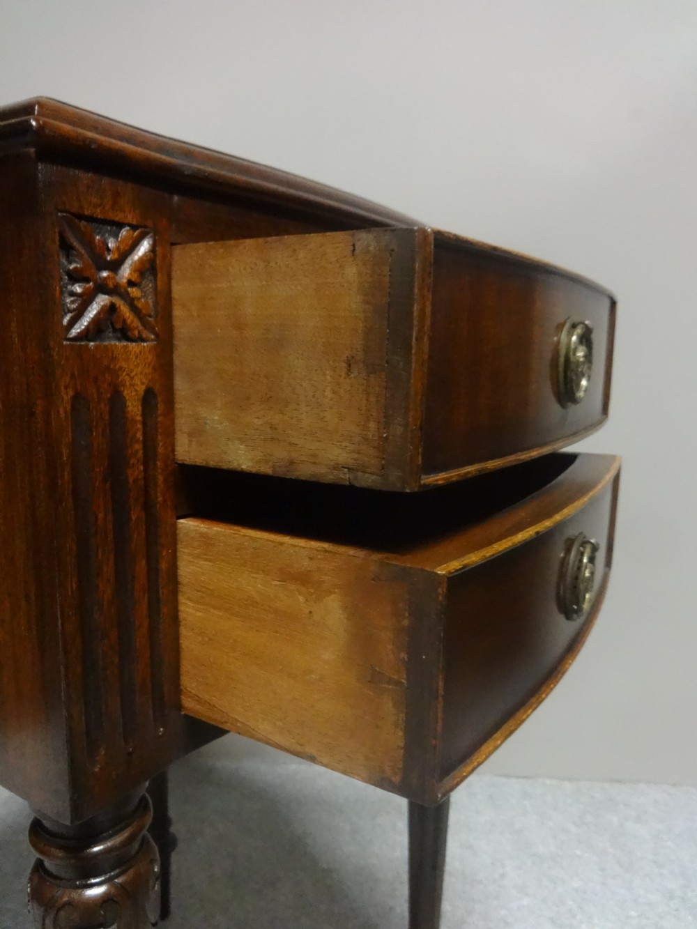 Very Good Pair Mahogany Bedside Lamp Tables View VIII