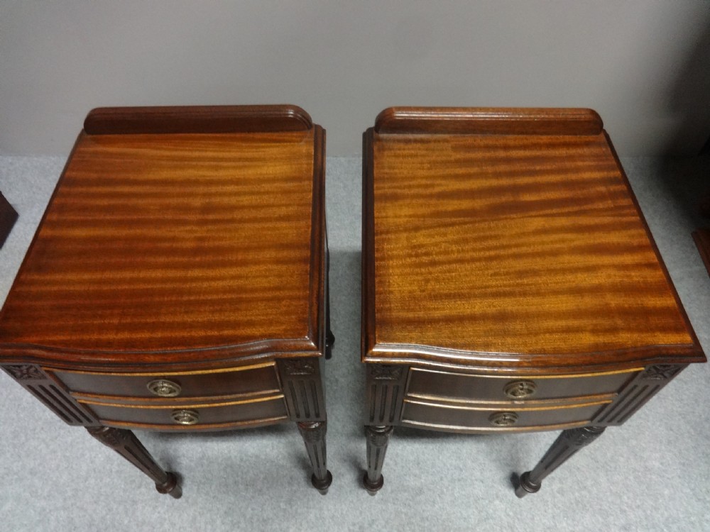 Very Good Pair Mahogany Bedside Lamp Tables View IX