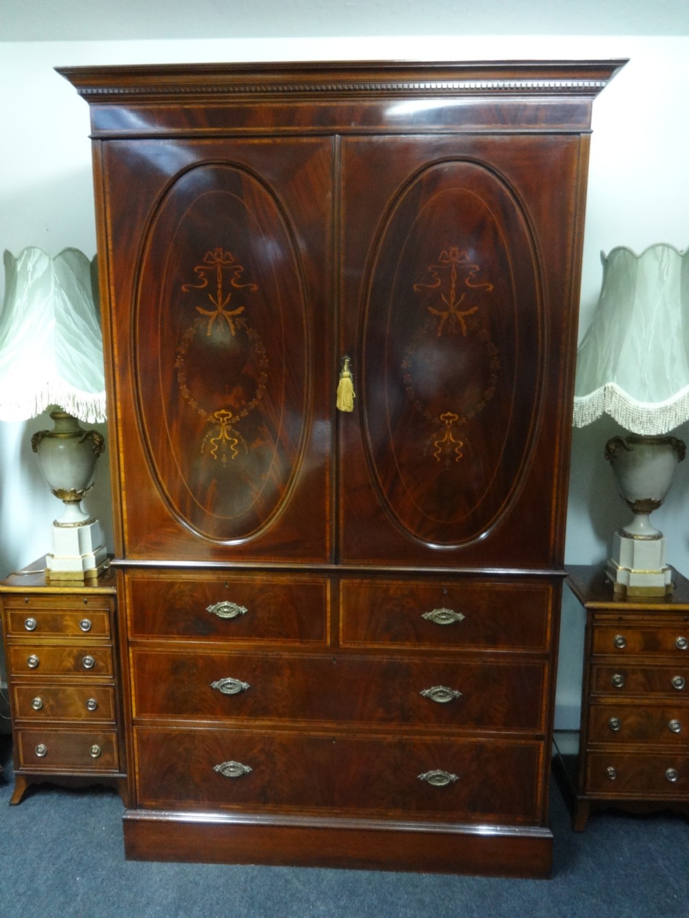 Superb Quality Mahogany Inlaid Linen Press View XIII