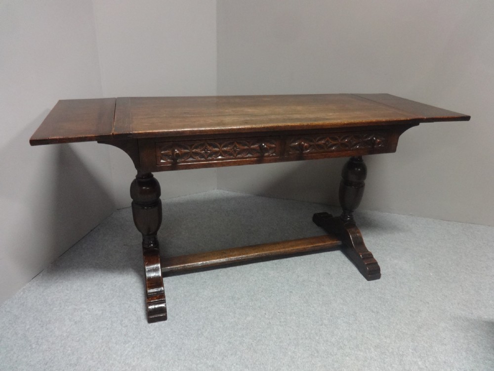 Very Good Oak Drop Leaf Table View II