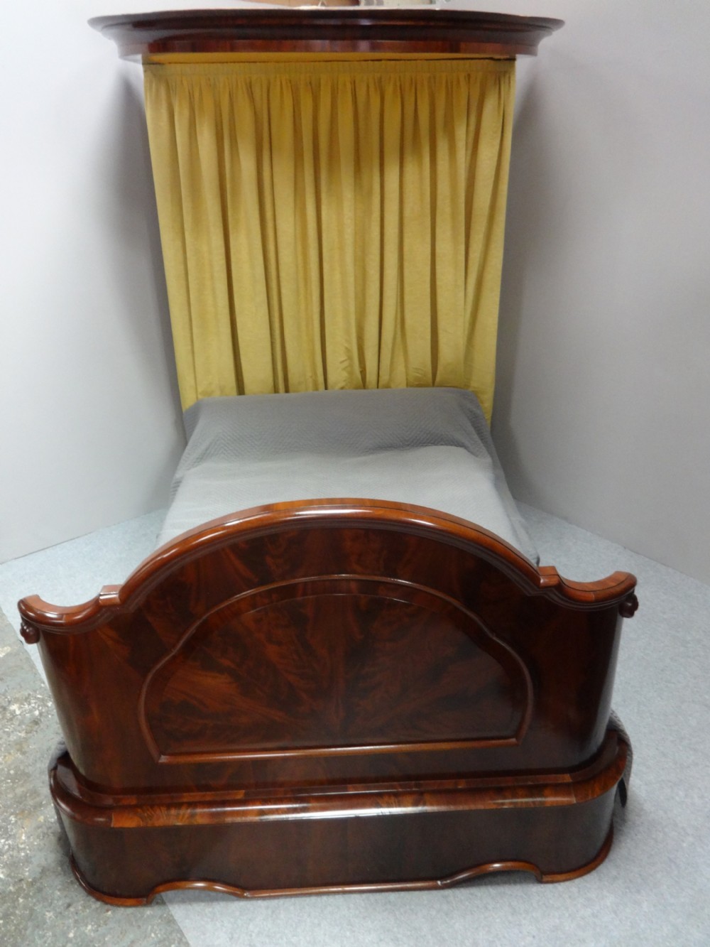 Wonderful Victorian Half Tester Bed View XIV