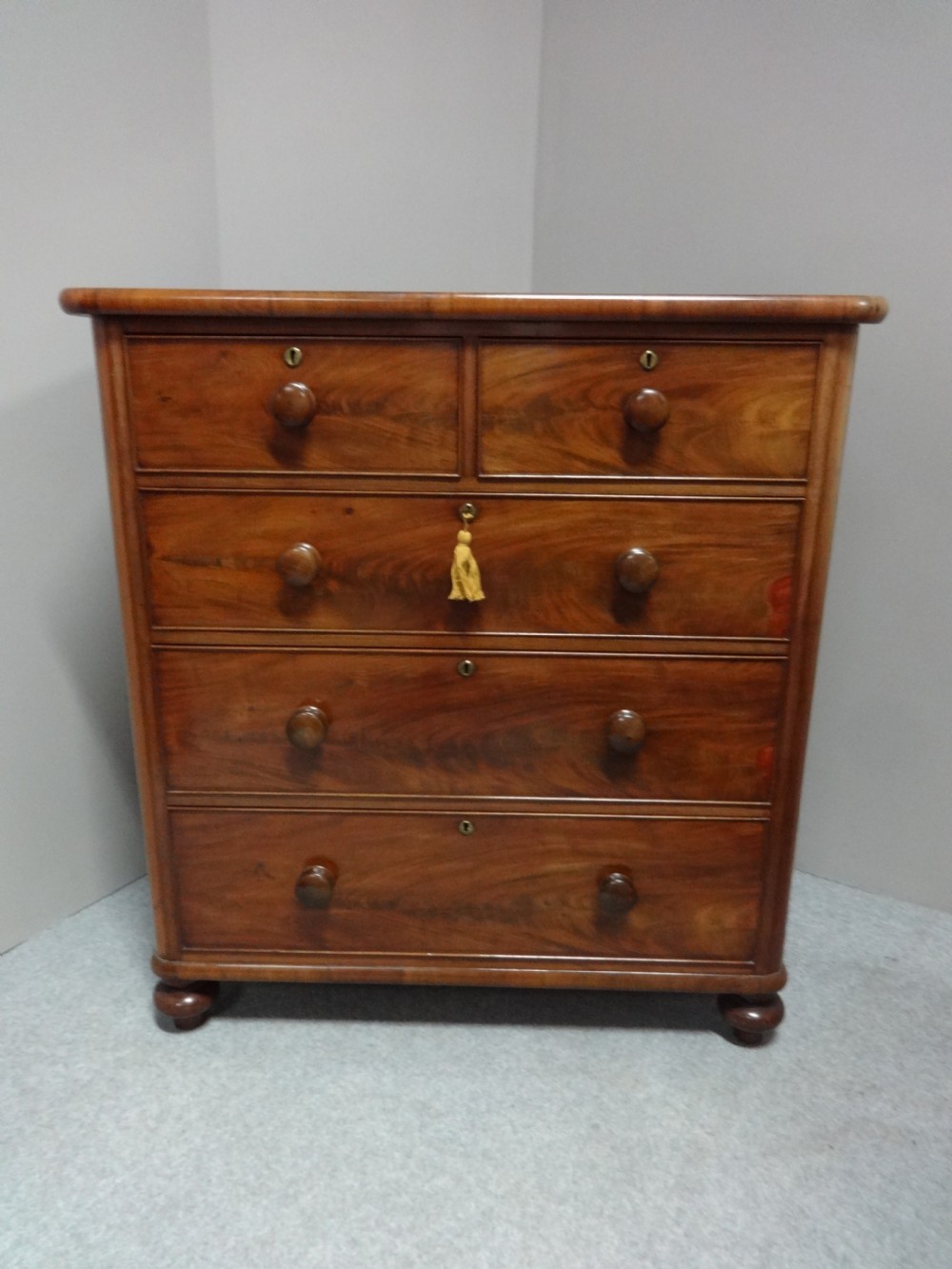 Quality Victorian Mahogany Chest of Drawers