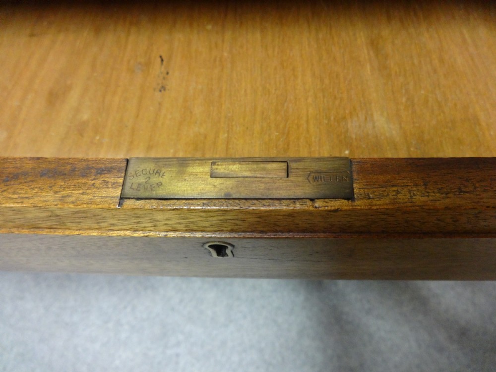 Good Mahogany pedestal Desk View VII