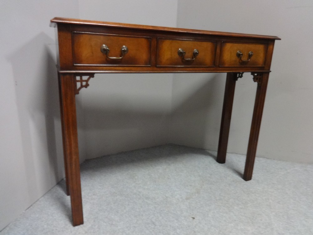 Top Quality Mahogany Side Table View IV