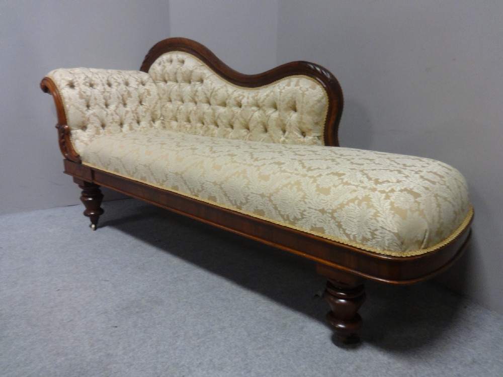 Very Good Victorian Mahogany Chaise Lounge View VII