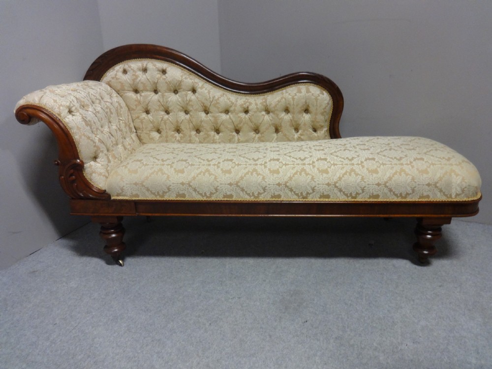 Very Good Victorian Mahogany Chaise Lounge View VIII