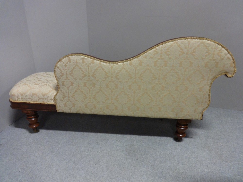 Very Good Victorian Mahogany Chaise Lounge View IX