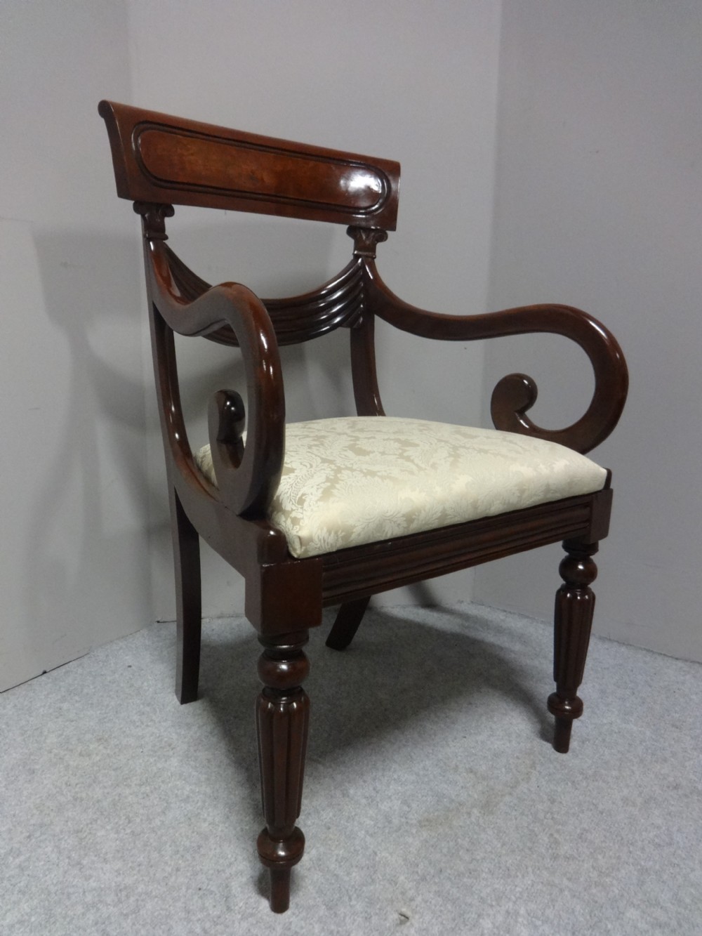 Excellent Set of Six William 4th Mahogany Dining Chairs View VI