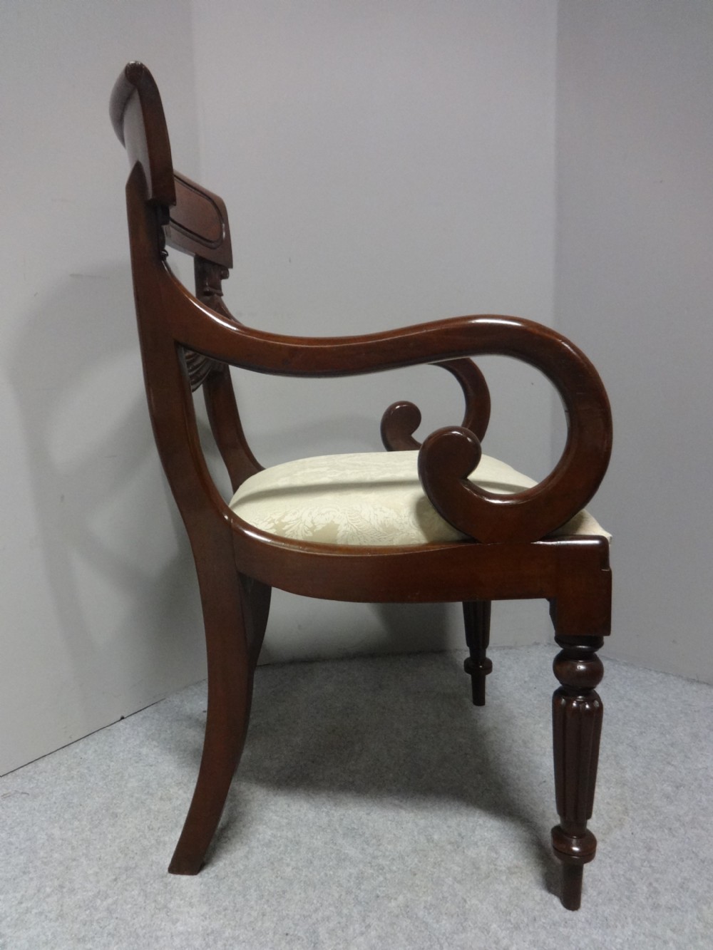 Excellent Set of Six William 4th Mahogany Dining Chairs View VII