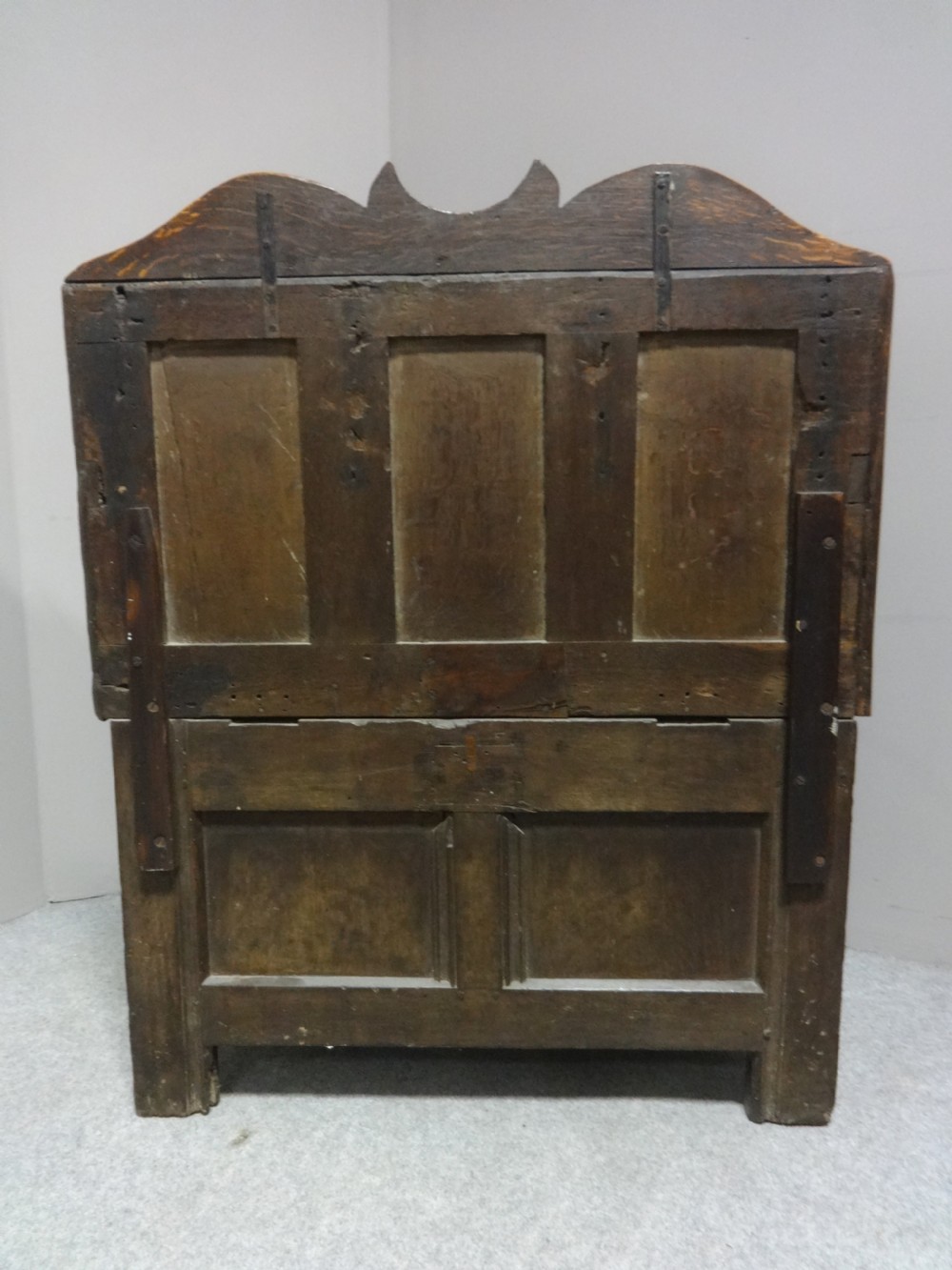 C17th Oak Monks Bench of Small Proportions View VII