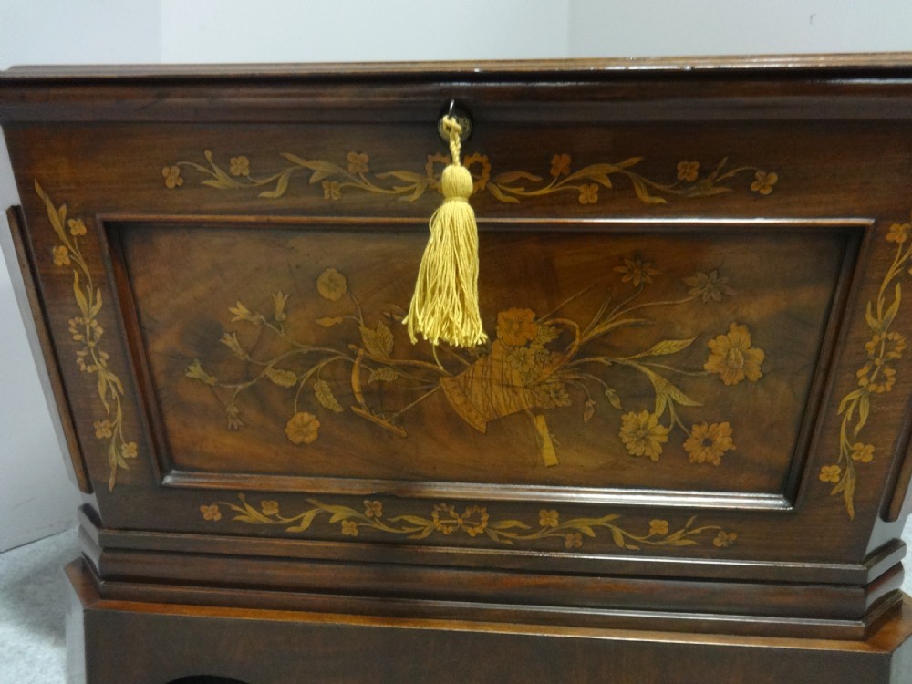 Outstanding Georgian Inlaid Wine Cooler C1790 View XIV