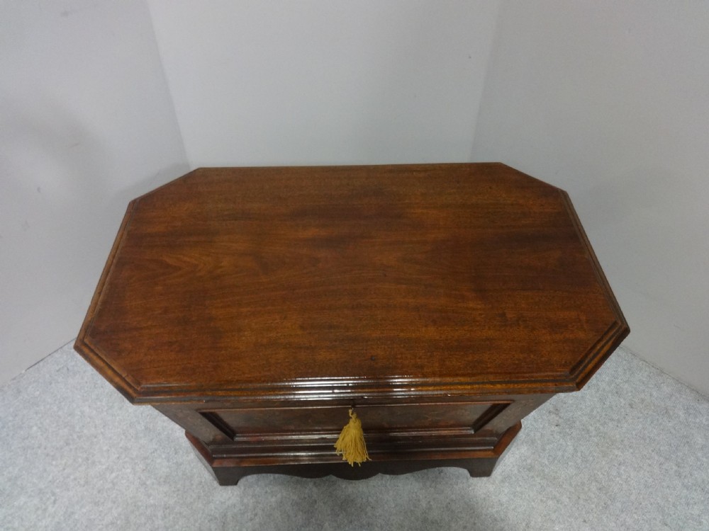 Outstanding Georgian Inlaid Wine Cooler C1790 View XV