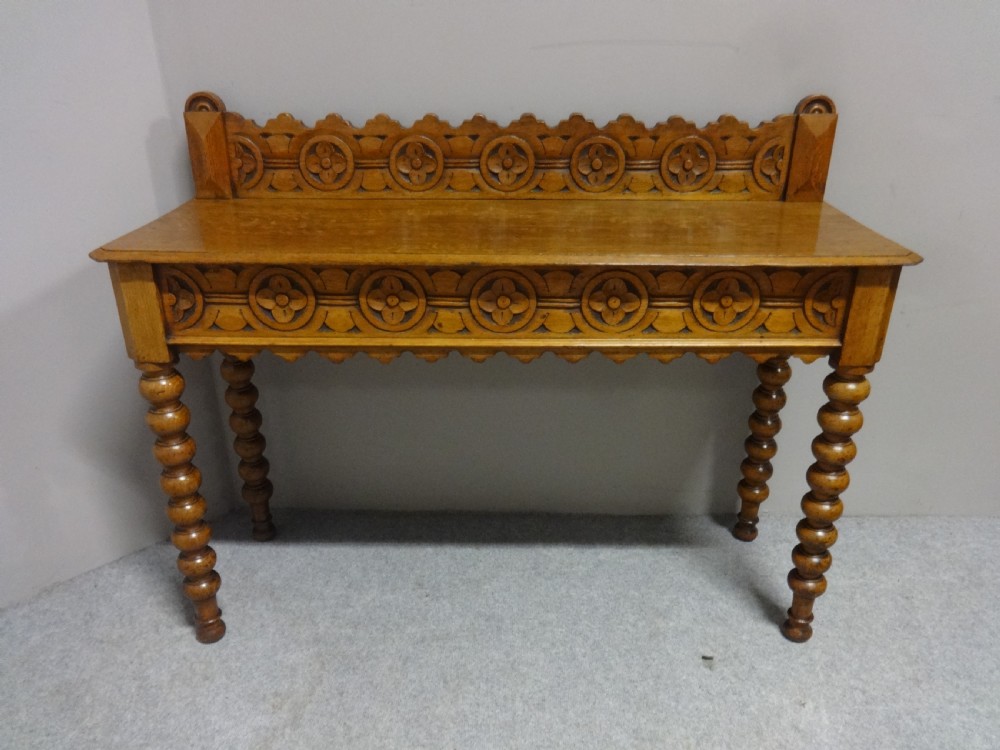 Good Light Oak Console Hall Table