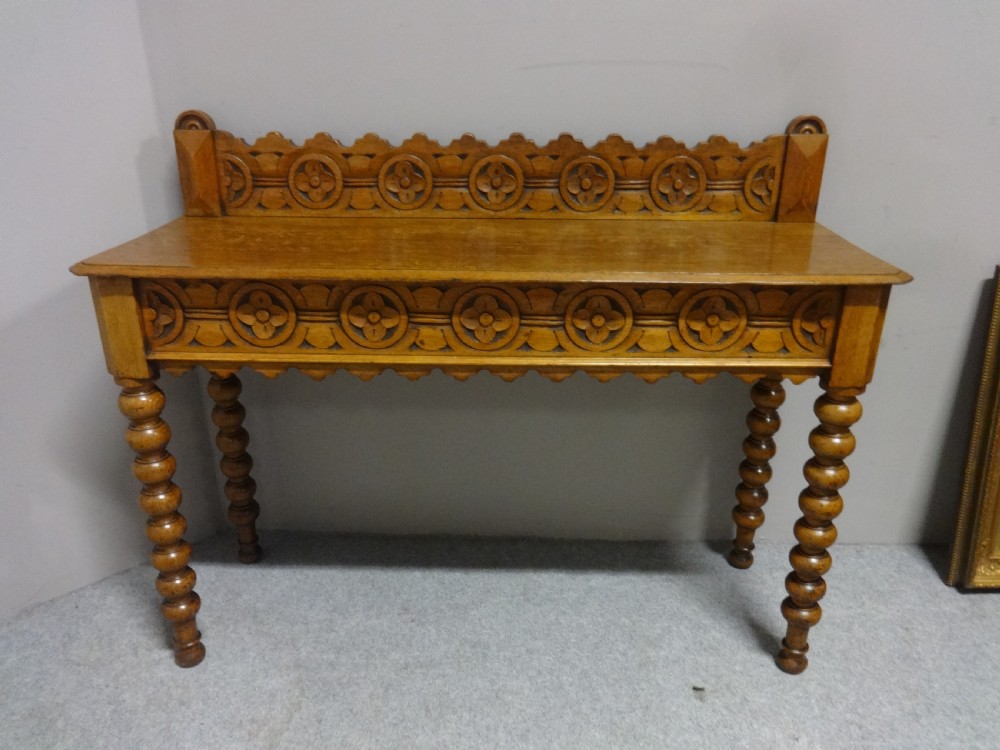 Good Light Oak Console Hall Table View II