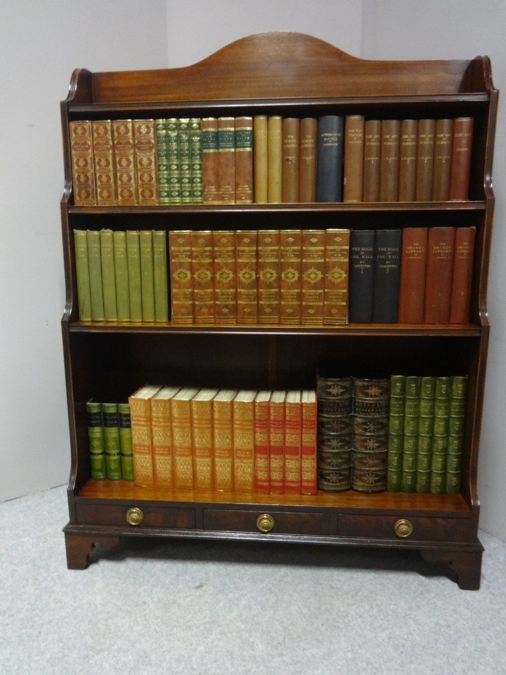 Good Mahogany Waterfall Open Bookcase View III