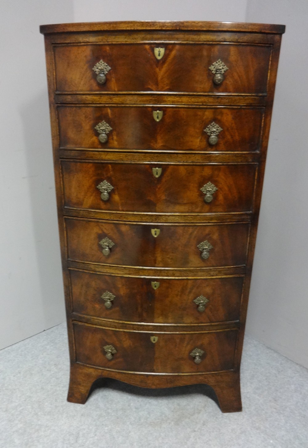Good Quality Mahogany Tall Chest of Drawers