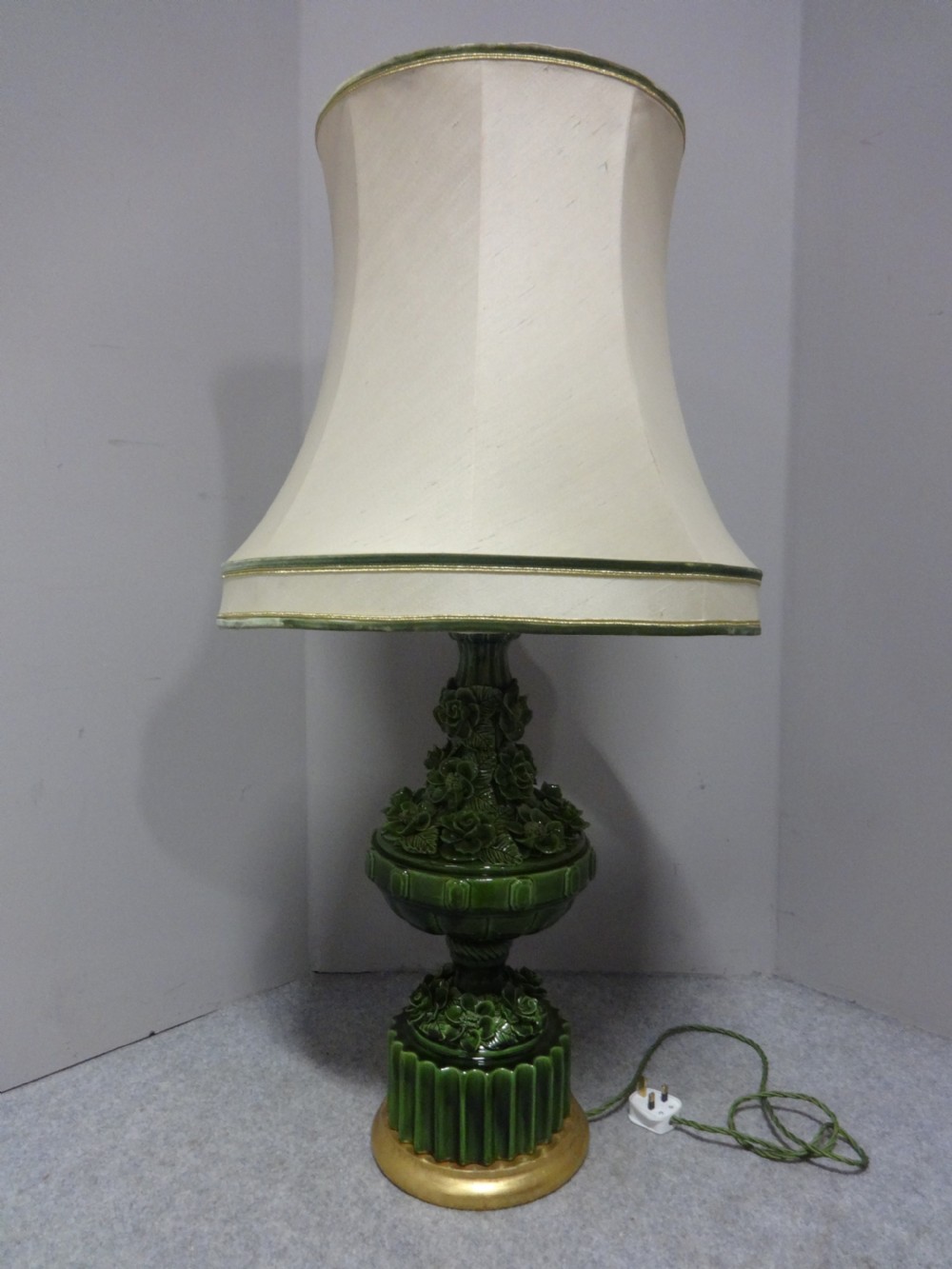 Striking Italian Porcelain Table Lamp