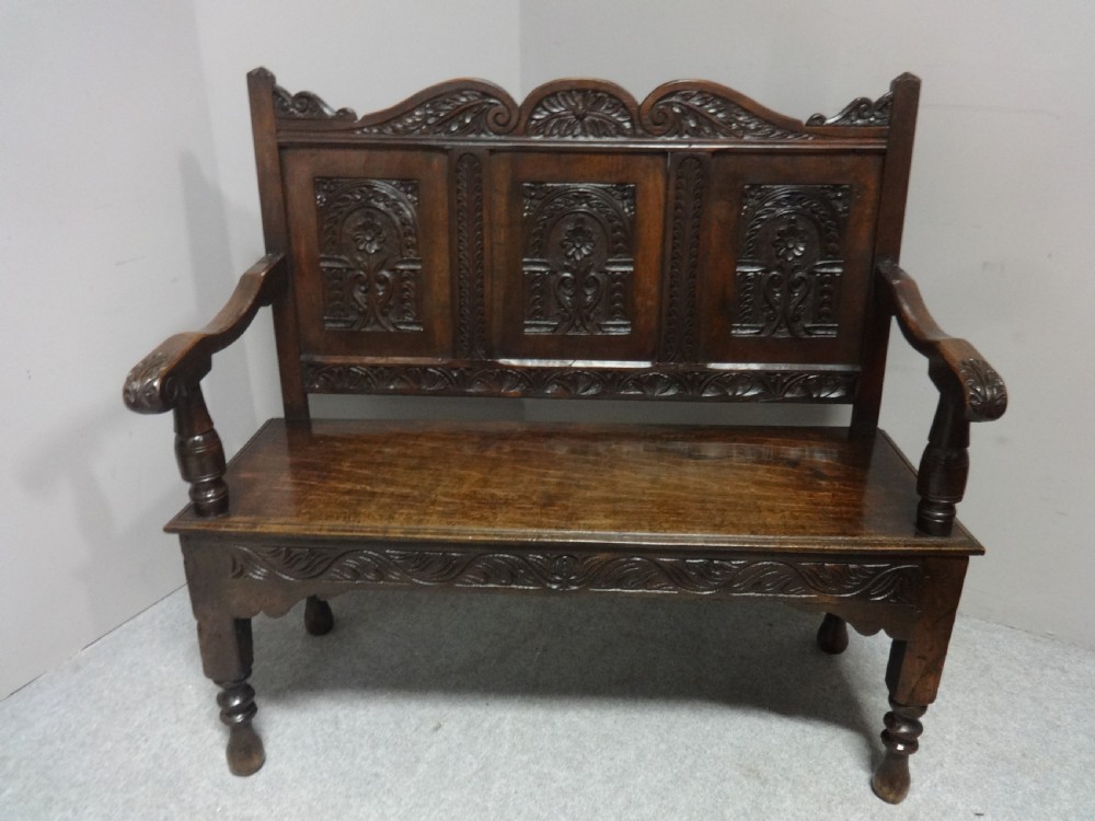 Good Period Oak Settle View II