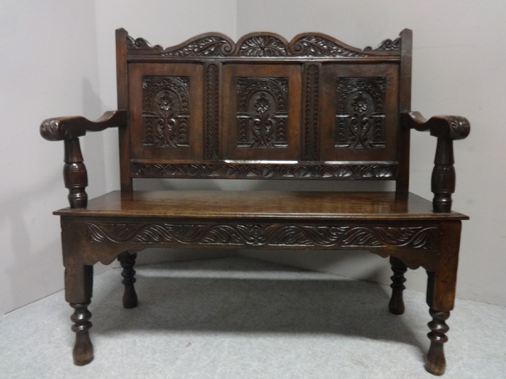 Good Period Oak Settle View III