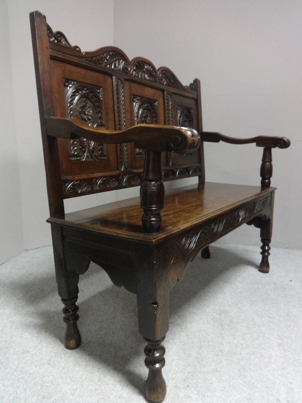 Good Period Oak Settle View V