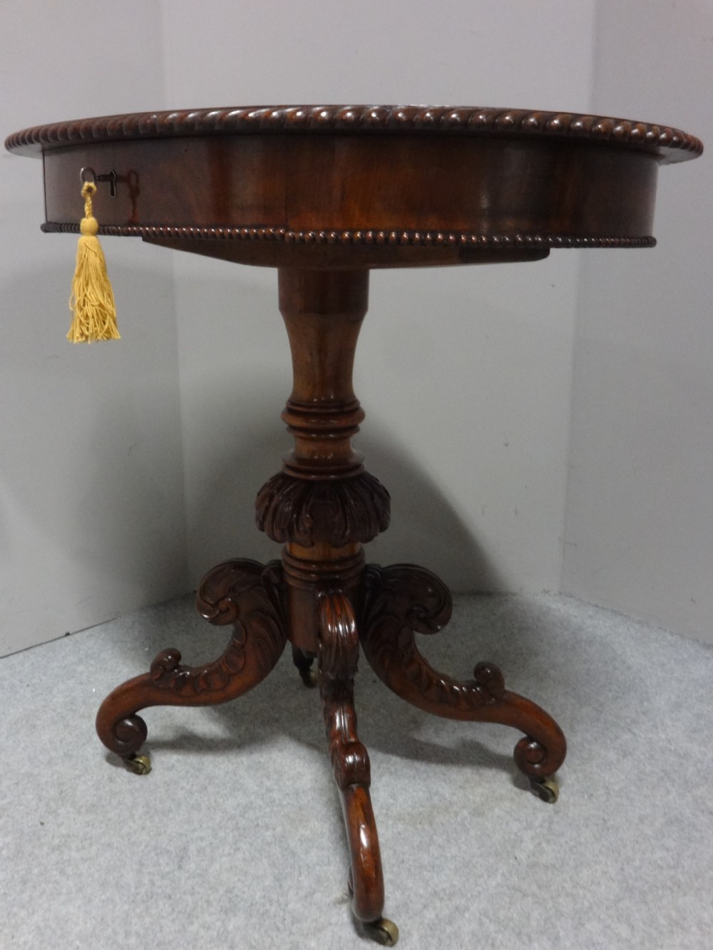 Excellent Quality Mahogany Pedestal Table View V