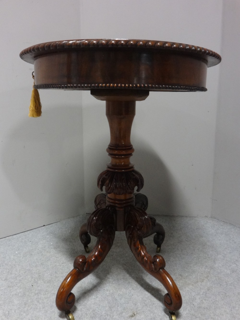 Excellent Quality Mahogany Pedestal Table View VI