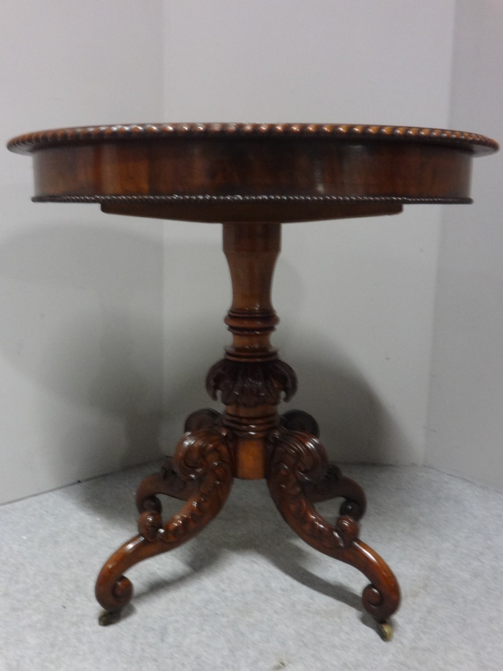 Excellent Quality Mahogany Pedestal Table View VII
