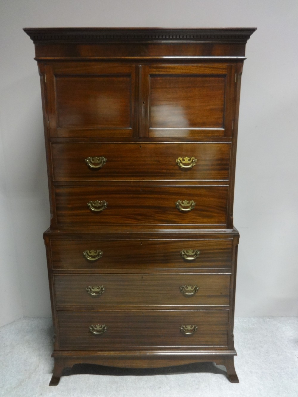 Top Quality Mahogany Chest on Chest of Drawers