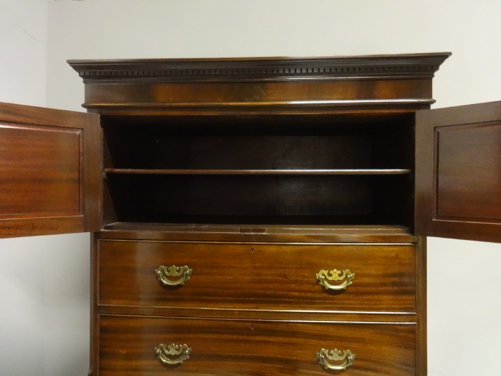 Top Quality Mahogany Chest on Chest of Drawers View VII