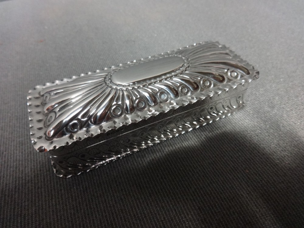 Beautiful Victorian Silver Trinket Box London 1886 View VII