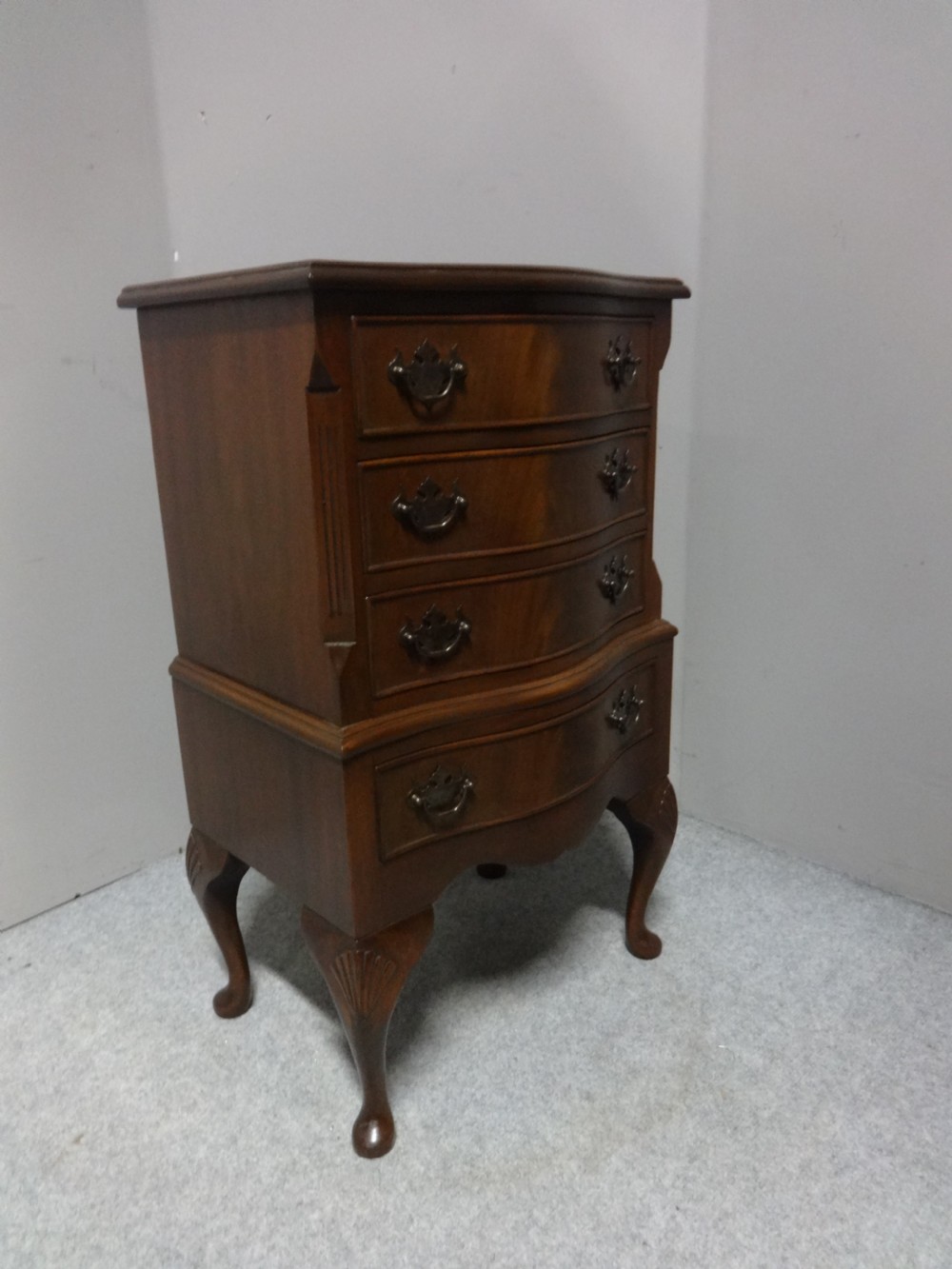 Good Mahogany Chest on Chest of Drawers View IV