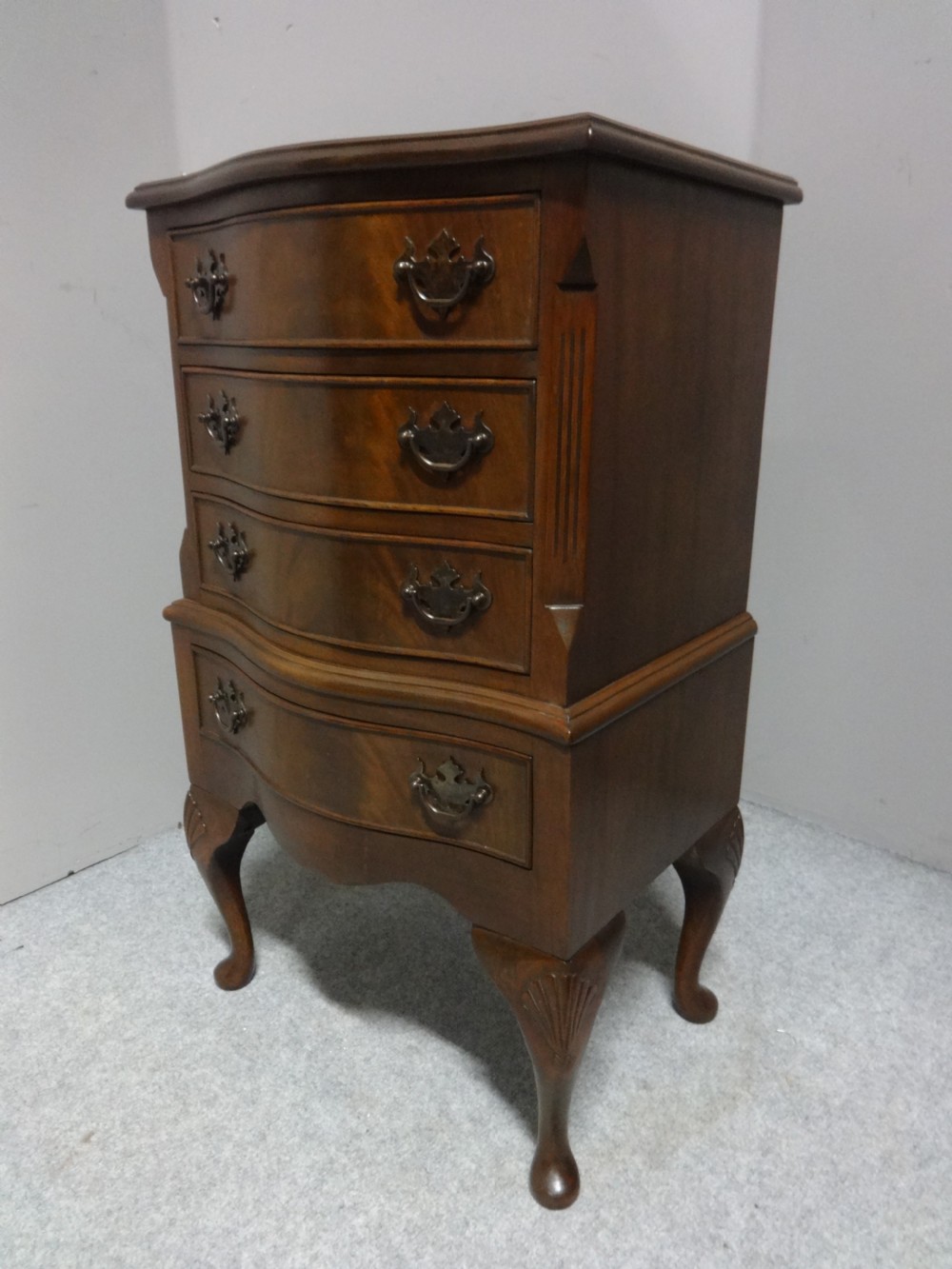 Good Mahogany Chest on Chest of Drawers View VI