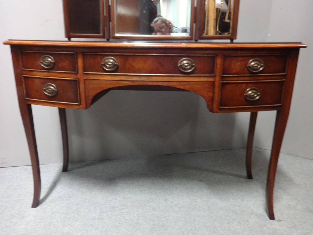 Very Good Georgian Mahogany Dressing Table View II