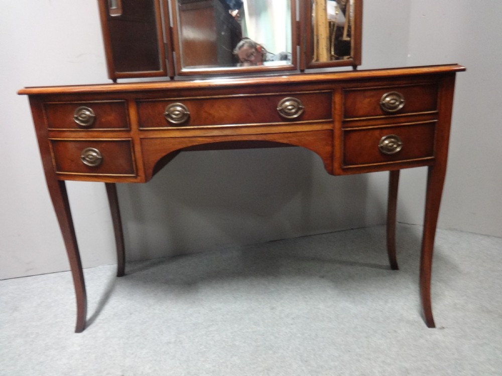 Very Good Georgian Mahogany Dressing Table View V