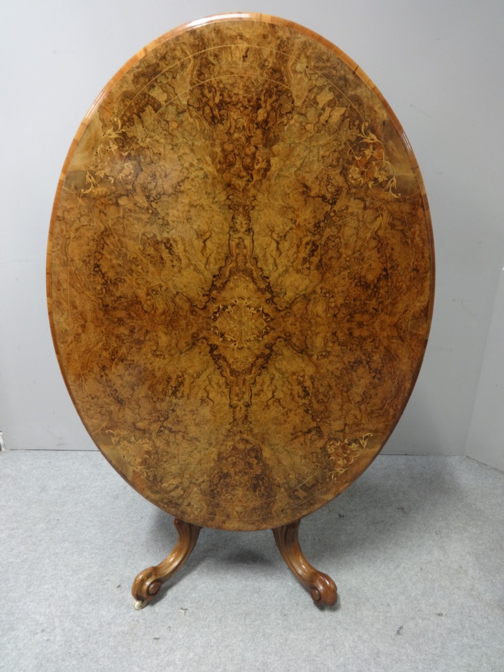 Wonderful Burr Walnut Inlaid Loo Table