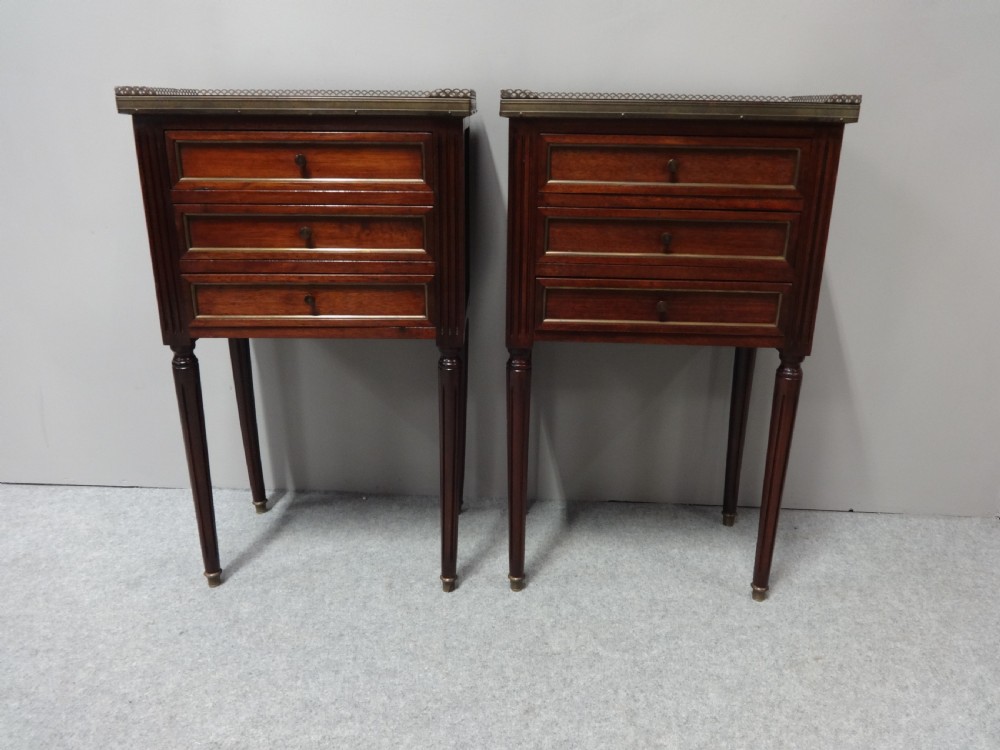 Excellent Pair French Empire Mahogany Bedside Lamp Chests