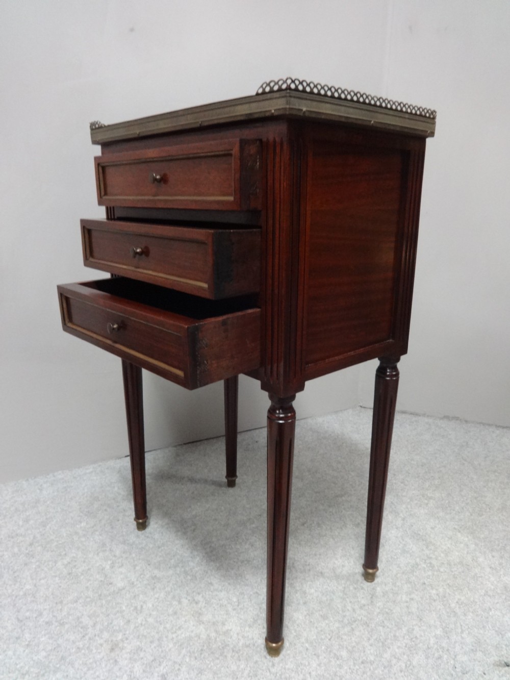 Excellent Pair French Empire Mahogany Bedside Lamp Chests View IV