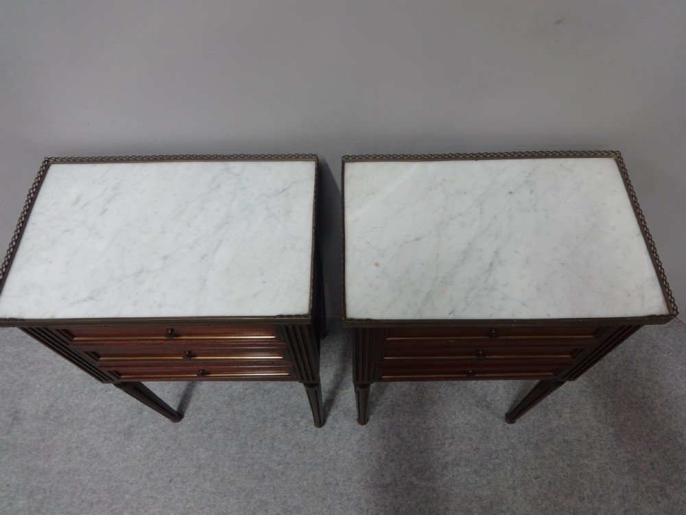 Excellent Pair French Empire Mahogany Bedside Lamp Chests View VII