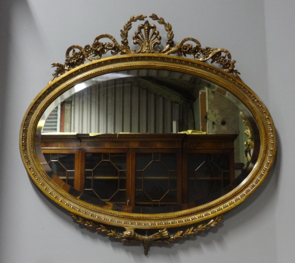 Very Nice Victorian English Oval Gilt Wall Mirror