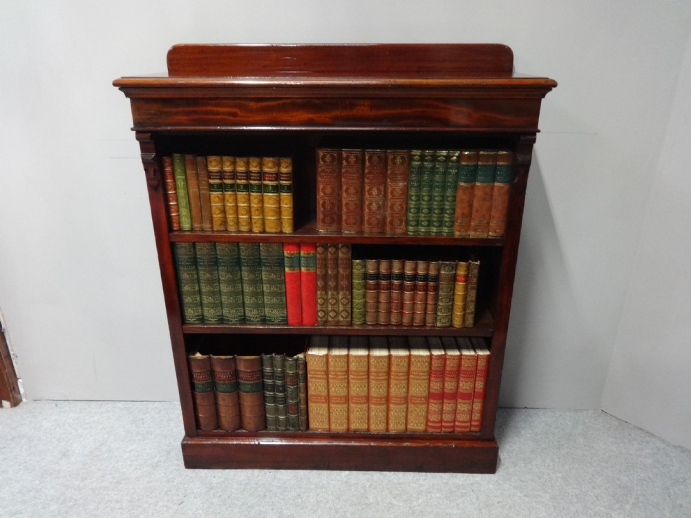 Good Victorian Mahogany Adjustable Open Bookcase
