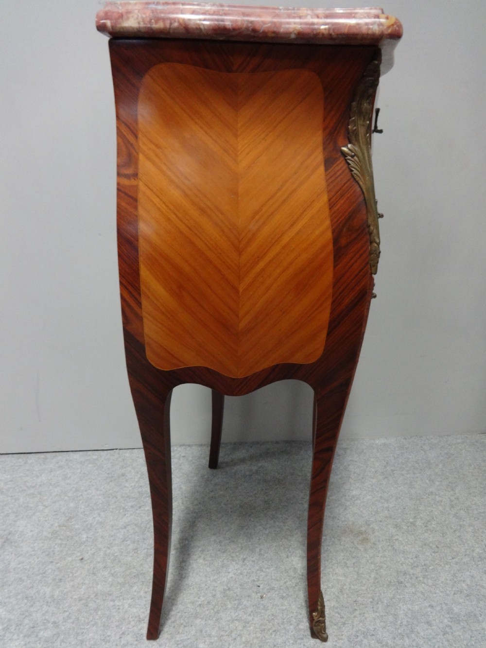 Excellent Quality French Bedside Lamp Chests of Drawers View VII