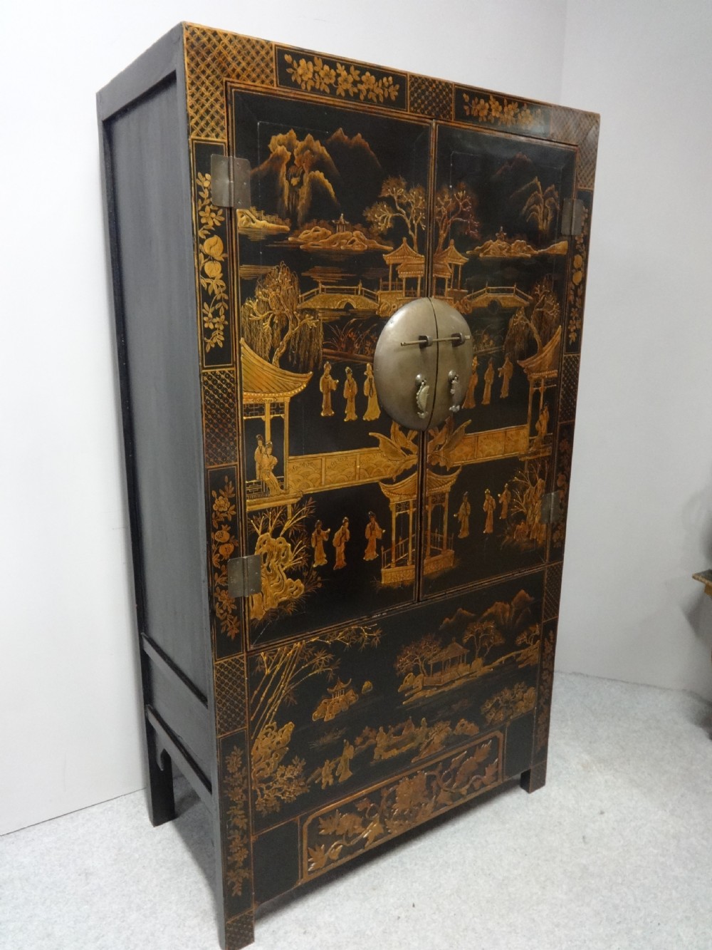Excellent Quality Chinoiserie Cabinet View X