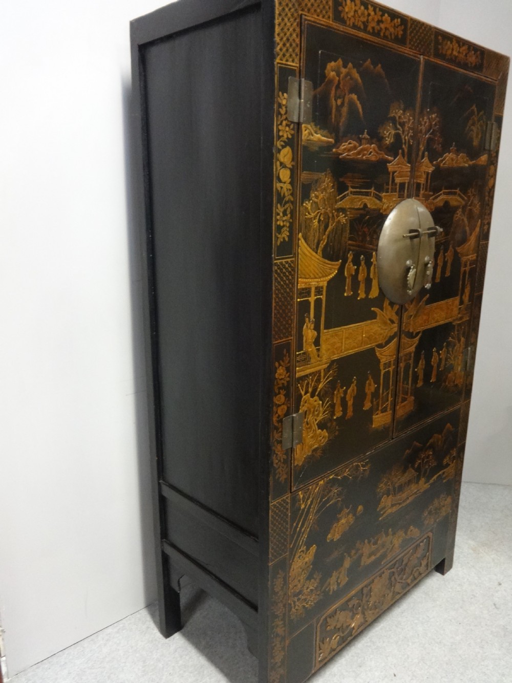 Excellent Quality Chinoiserie Cabinet View XII