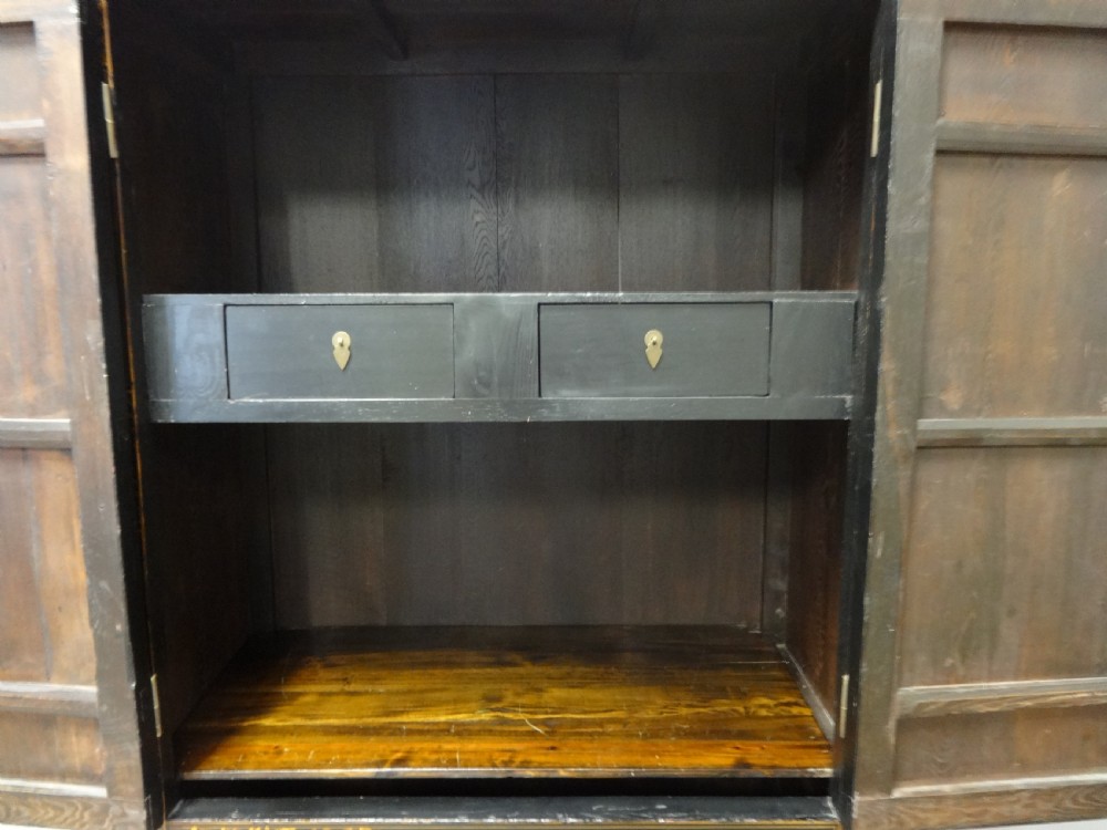 Excellent Quality Chinoiserie Cabinet View XIV