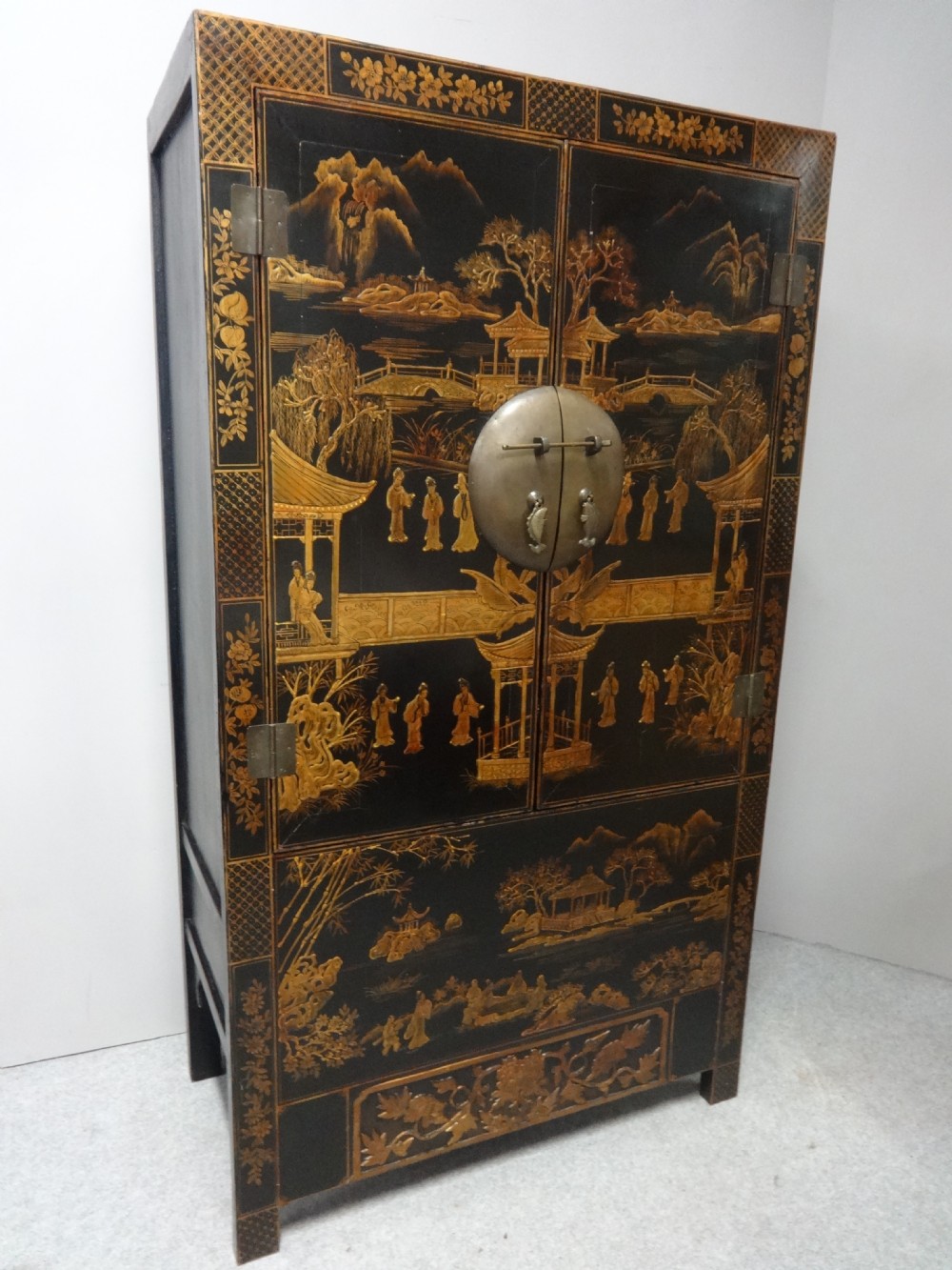 Excellent Quality Chinoiserie Cabinet