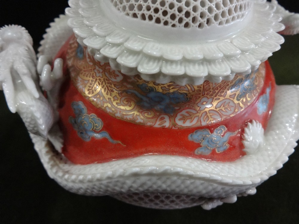 Superb Reticulated Japanese Satsuma Vase and Cover View X