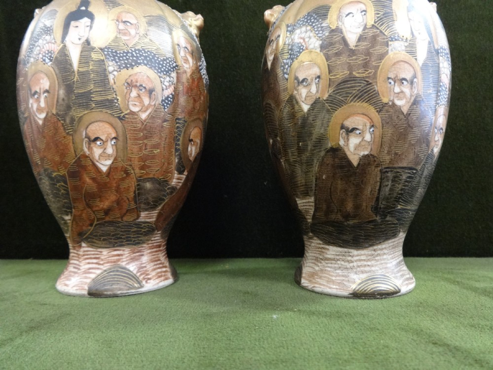 Pair Thousand Faces Japanese Satsuma Vases View IV