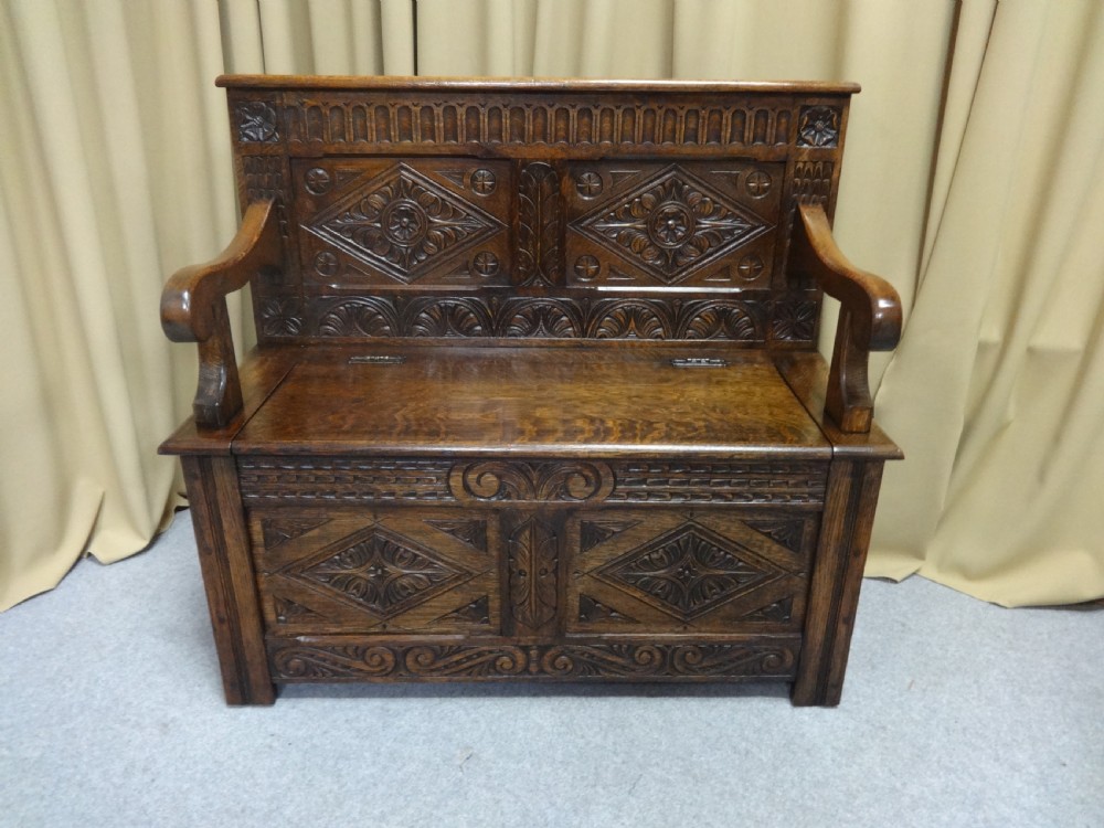 Excellent Quality Oak Monks Bench Settle